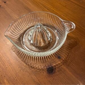 Clear Glass Citrus Juicer